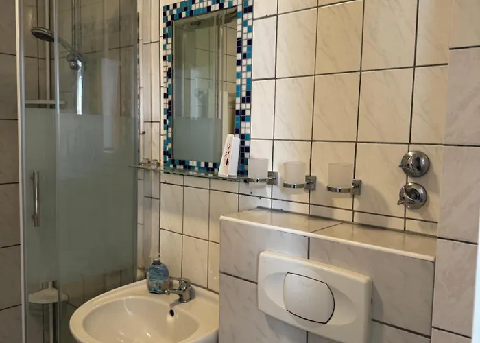 Hotel Central Hotel 2*